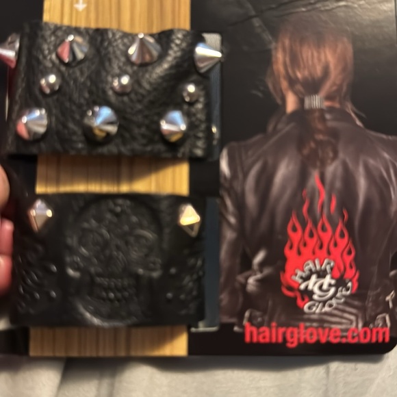 Hair Glove (Hair Ties) - Picture 4 of 4